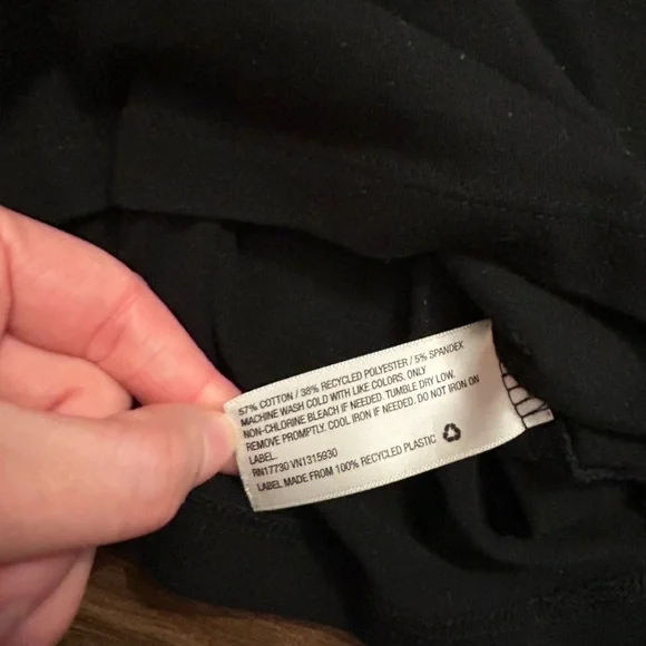 Wild Fable Black Cropped Short Sleeve T-Shirt - Picture 5 of 7